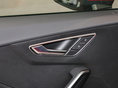 奥迪Q2L 2022款 35 TFSI 时尚致雅型