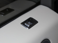 揽胜运动 2022款 3.0 L6 墨蓝鎏光版
