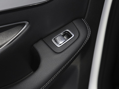 奔驰GLC 2022款 改款 GLC 260 L 4MATIC 动感型