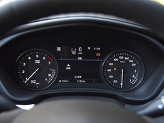 凯迪拉克XT4 2022款 28T 四驱铂金型