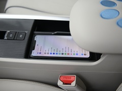 欧拉好猫 2022款 400km标准续航 尊贵型 三元锂