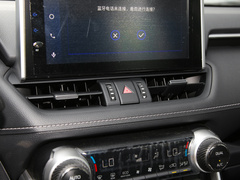 RAV4荣放 2022款 2.0L CVT两驱风尚Plus版