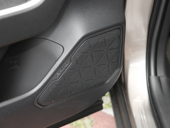 RAV4荣放 2022款 2.0L CVT两驱风尚Plus版