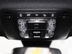 奔驰A级 2022款 改款二 A 200 L 运动轿车时尚型