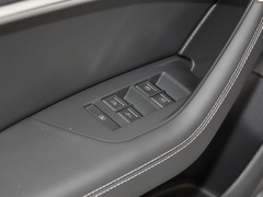 奥迪A6L 2023款 55 TFSI quattro 旗舰动感型