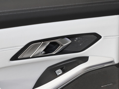 宝马M3 2023款 M3四门轿车 M xDrive 雷霆版