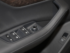 奥迪Q7 2023款 55 TFSI quattro S line运动型