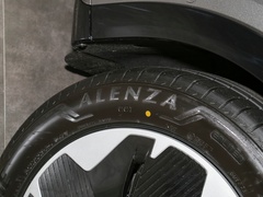 智己LS7 2023款 100kWh Lux四驱版