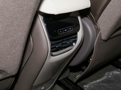智己LS7 2023款 100kWh Lux四驱版