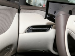 智己LS7 2023款 100kWh Lux四驱版