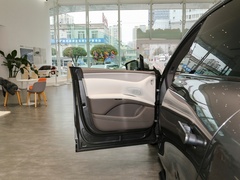 智己LS7 2023款 100kWh Lux四驱版