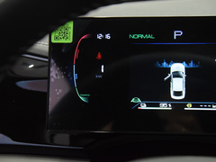 秦PLUS 2023款 冠军版 DM-i 120KM领先型