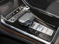 奥迪Q7 2024款 45 TFSI quattro S line黑武士型
