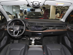 奥迪Q7 2024款 45 TFSI quattro S line黑武士型