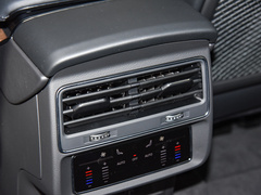 奥迪Q7 2024款 55 TFSI quattro S line运动型