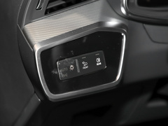 奥迪A6 旅行版 2024款 Avant 先锋派 45 TFSI 臻选动感型