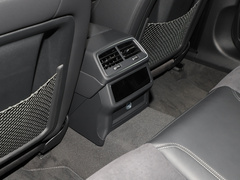 奥迪A6 旅行版 2024款 Avant 先锋派 45 TFSI 臻选动感型