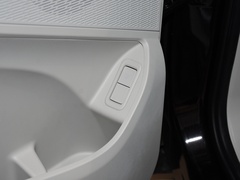 上汽大通MAXUS G90 2023款 2.0T 星云六座版