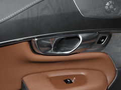 沃尔沃XC90 2024款 B6 智雅豪华版 7座