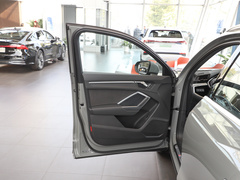 奥迪Q3 2024款 40 TFSI 时尚动感型