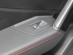 奥迪Q2L 2024款 35 TFSI 豪华动感型