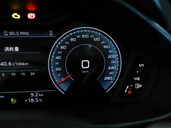 奥迪Q3 2024款 35 TFSI 时尚致雅型
