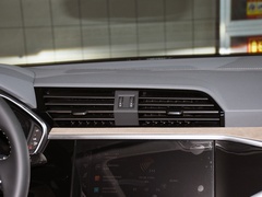 奥迪Q3 2024款 45 TFSI quattro 时尚动感型