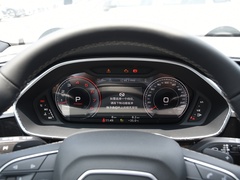 奥迪Q3 2024款 45 TFSI quattro 时尚动感型