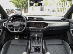 奥迪Q3 2024款 45 TFSI quattro 时尚动感型