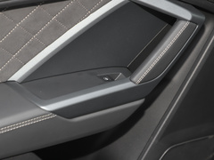 奥迪Q3 2024款 45 TFSI quattro 时尚动感型