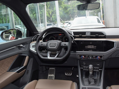 奥迪Q3 2024款 45 TFSI quattro 时尚动感型上市版