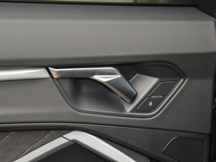 奥迪Q3 2024款 40 TFSI RS套件燃速型