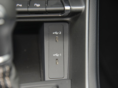 奥迪Q3 2024款 40 TFSI RS套件燃速型