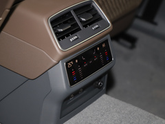 奥迪A7L 2024款 45TFSI S-line 筑梦型 流晶套装