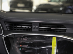 奥迪A7L 2024款 45TFSI S-line 筑梦型 流晶套装