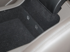 奥迪A7L 2024款 45TFSI S-line 筑梦型 流晶套装
