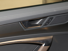 奥迪A7L 2024款 45TFSI S-line 筑梦型 流晶套装