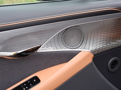 岚图追光 2024款 PHEV 四驱超长续航旗舰版