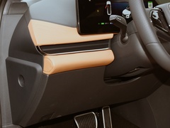 岚图追光 2024款 PHEV 四驱超长续航旗舰版