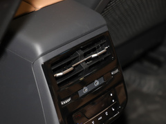 奥迪Q6 2024款 45 TFSI quattro 齐云型 羽林套装 6座