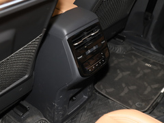 奥迪Q6 2024款 45 TFSI quattro 齐云型 羽林套装 6座