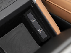 奥迪Q6 2024款 45 TFSI quattro 齐云型 羽林套装 6座