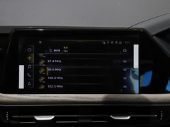 奥迪Q6 2024款 45 TFSI quattro 齐云型 羽林套装 6座