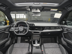 奥迪A3 2024款 A3L Limousine 35 TFSI RS套件燃速型