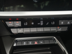 奥迪A3 2024款 A3L Limousine 35 TFSI 时尚运动型