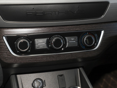 风行T5 2023款 盛世款  1.6L 手动筑梦版 五座