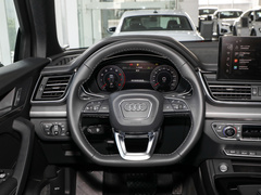 奥迪Q5L 2024款 40 TFSI 时尚动感型