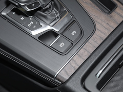 奥迪Q5L 2024款 40 TFSI 豪华致雅型
