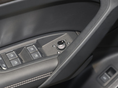 奥迪Q5L 2024款 40 TFSI 豪华致雅型