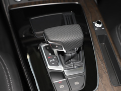 奥迪Q5L 2024款 40 TFSI 豪华致雅型